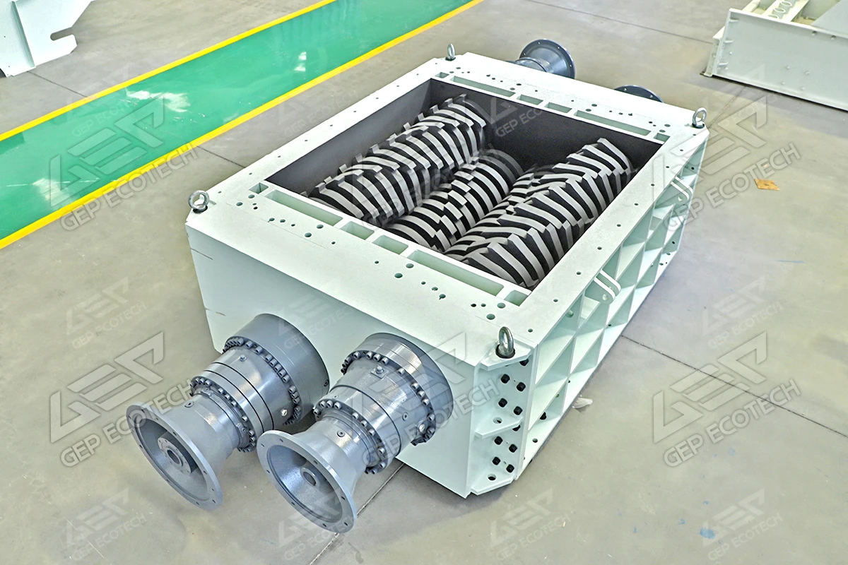 四轴撕碎机刀箱